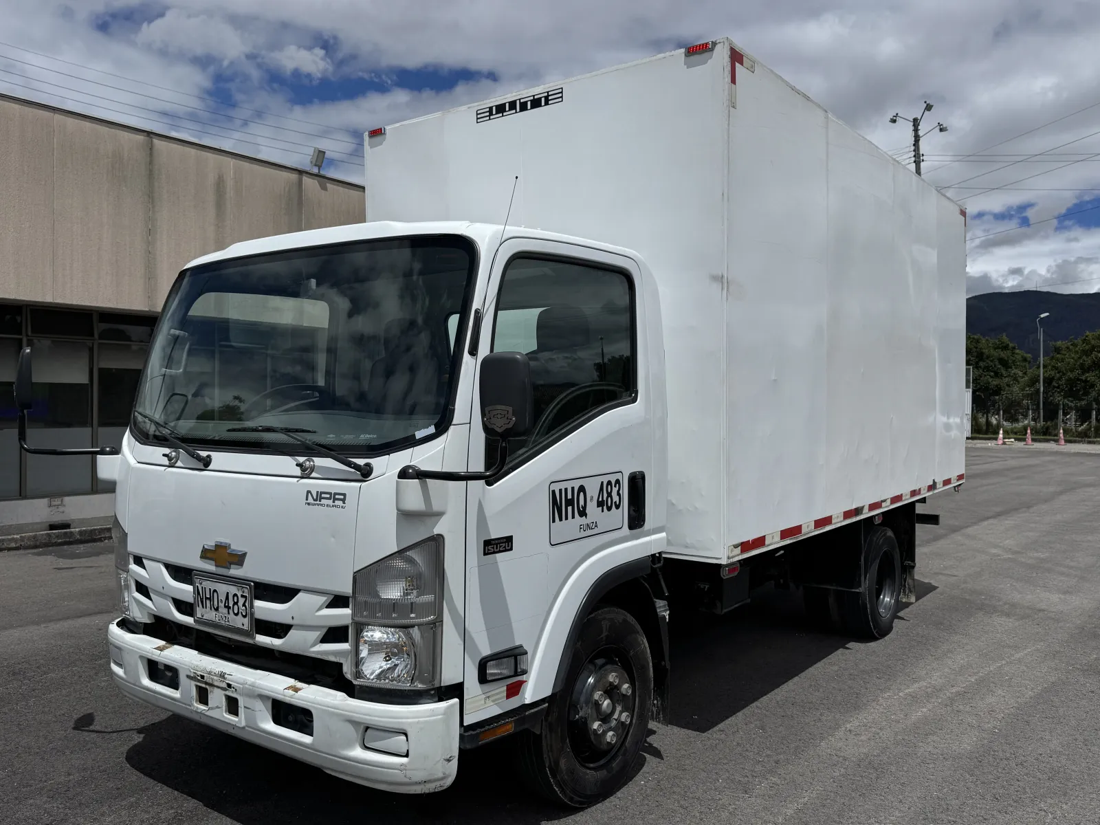 Chevrolet NPR 2023 Euro 4