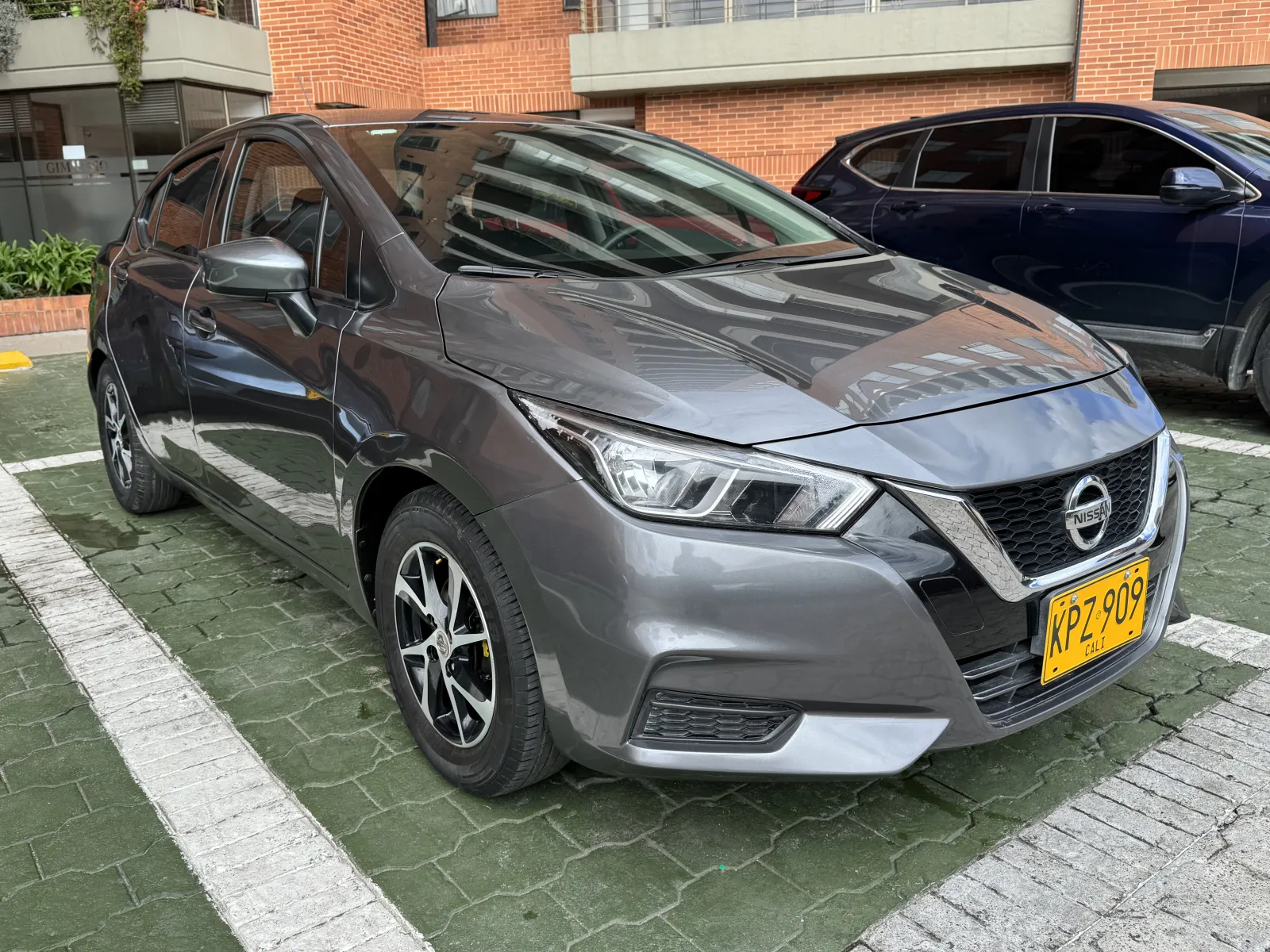 Nissan Versa Sense 2022 CVT